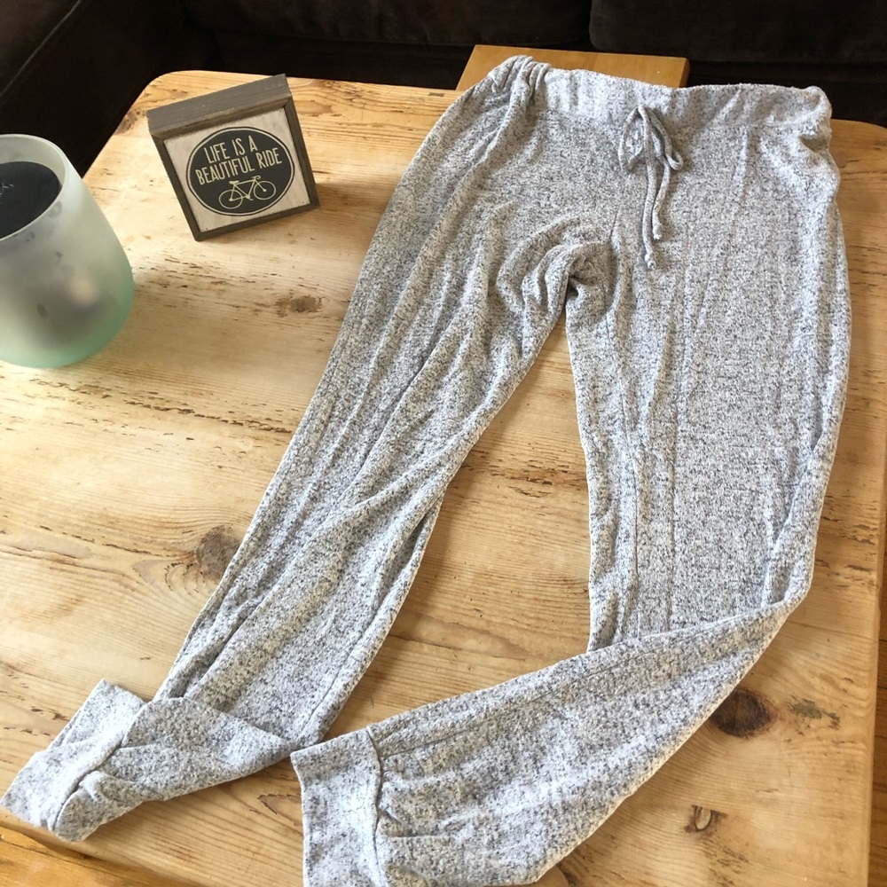 Mady & Nell loose fit leggings, barely worn
